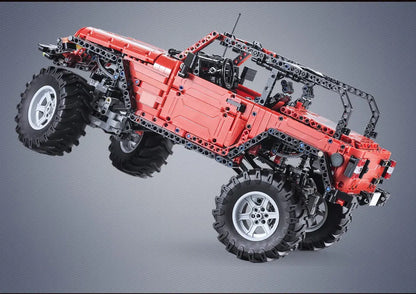 Voiture 4x4 Télécommandée à Construire – CaDA Adventurer (1941 pièces, LED, 3 moteurs)